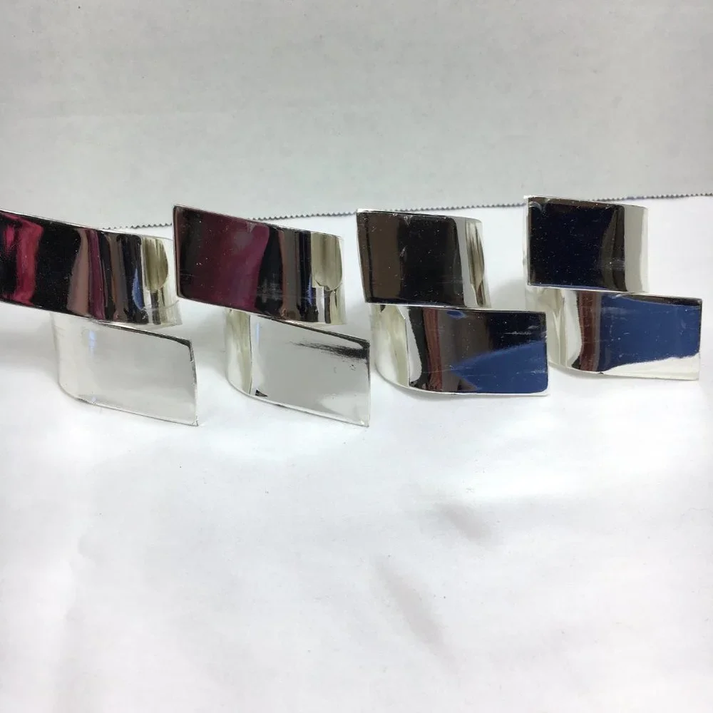 * Wedgewood Silver Abstract Contempory Napkin Rings Set of 4 NWT